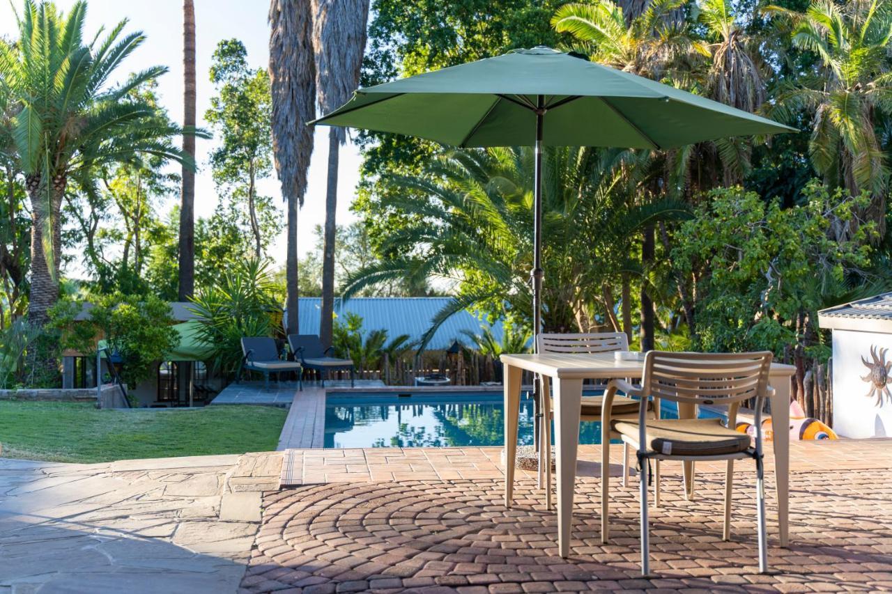 Hotel Pension Palmquell Klein Windhoek Extérieur photo